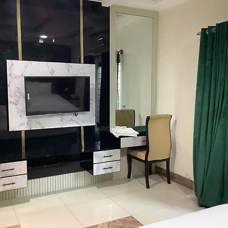 Rose Valet Guest House Islamabad Exterior photo