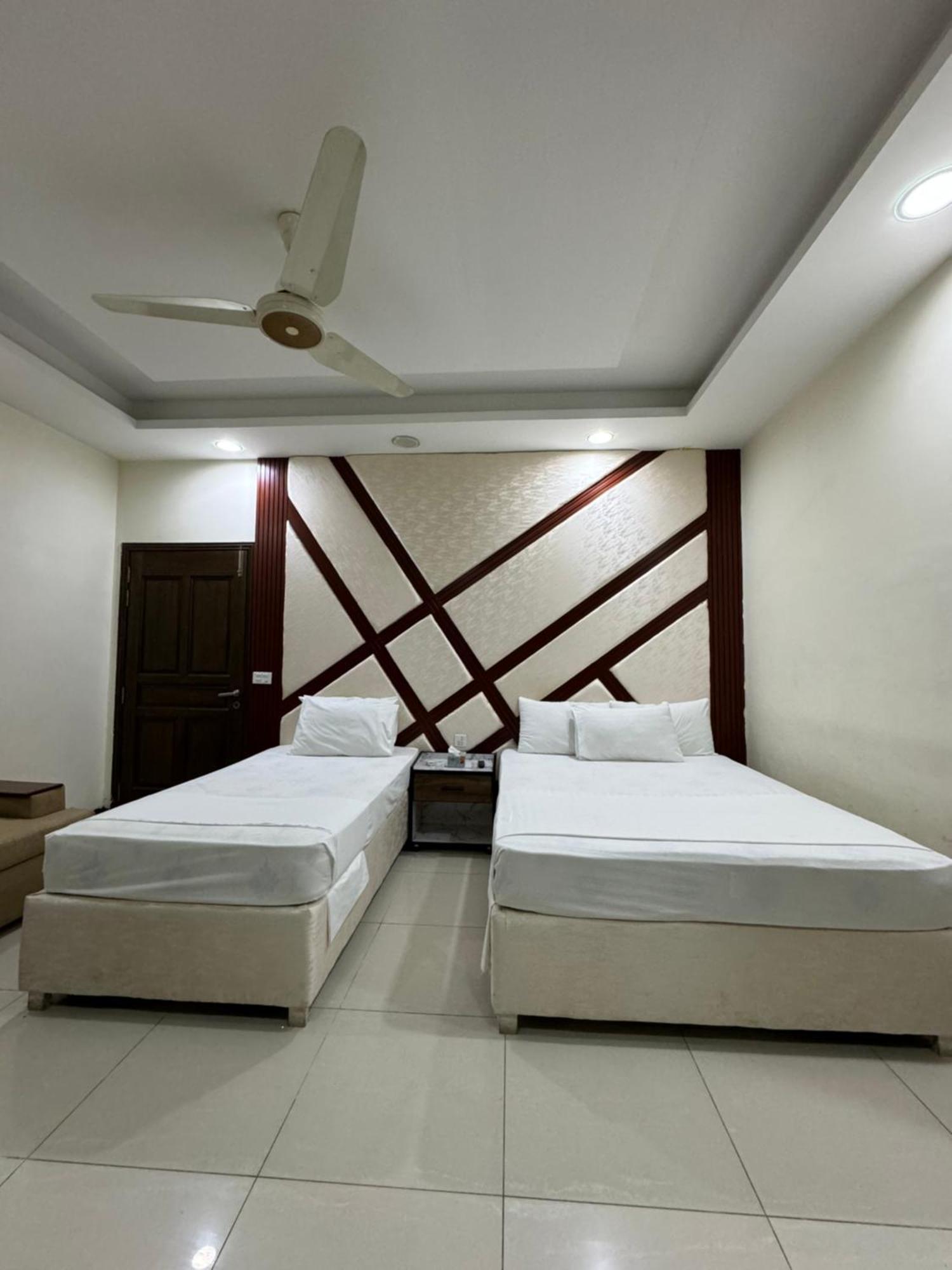 Rose Valet Guest House Islamabad Exterior photo