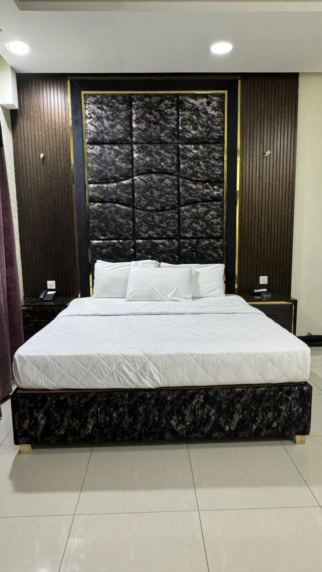 Rose Valet Guest House Islamabad Exterior photo